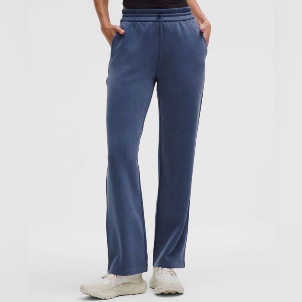 Lululemon sz 8 Softstreme High-Rise Pant Regular Blue Twill great pre owned cond